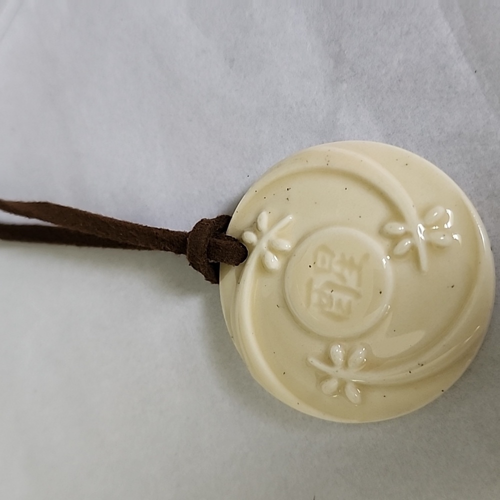 Ceramic Asian Pendant Necklace Ivory Inspired Vintage Choker 14 inch Chain